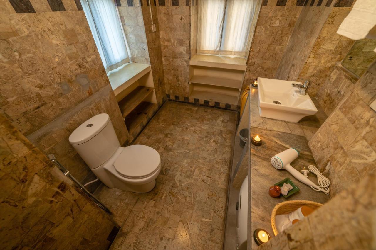 1905 Suites Restaurant Katmandu Zewnętrze zdjęcie